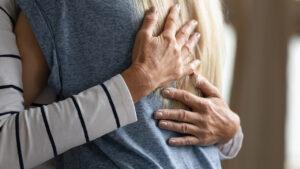 Nous devons nous aimer les uns les autres